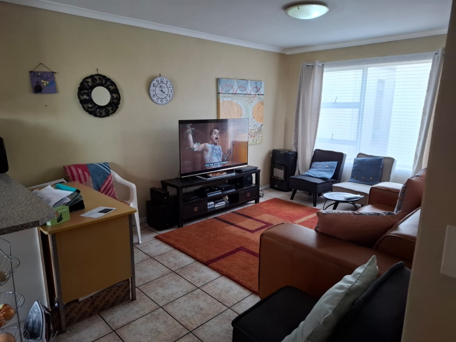 2 Bedroom Property for Sale in Guldenland Western Cape
